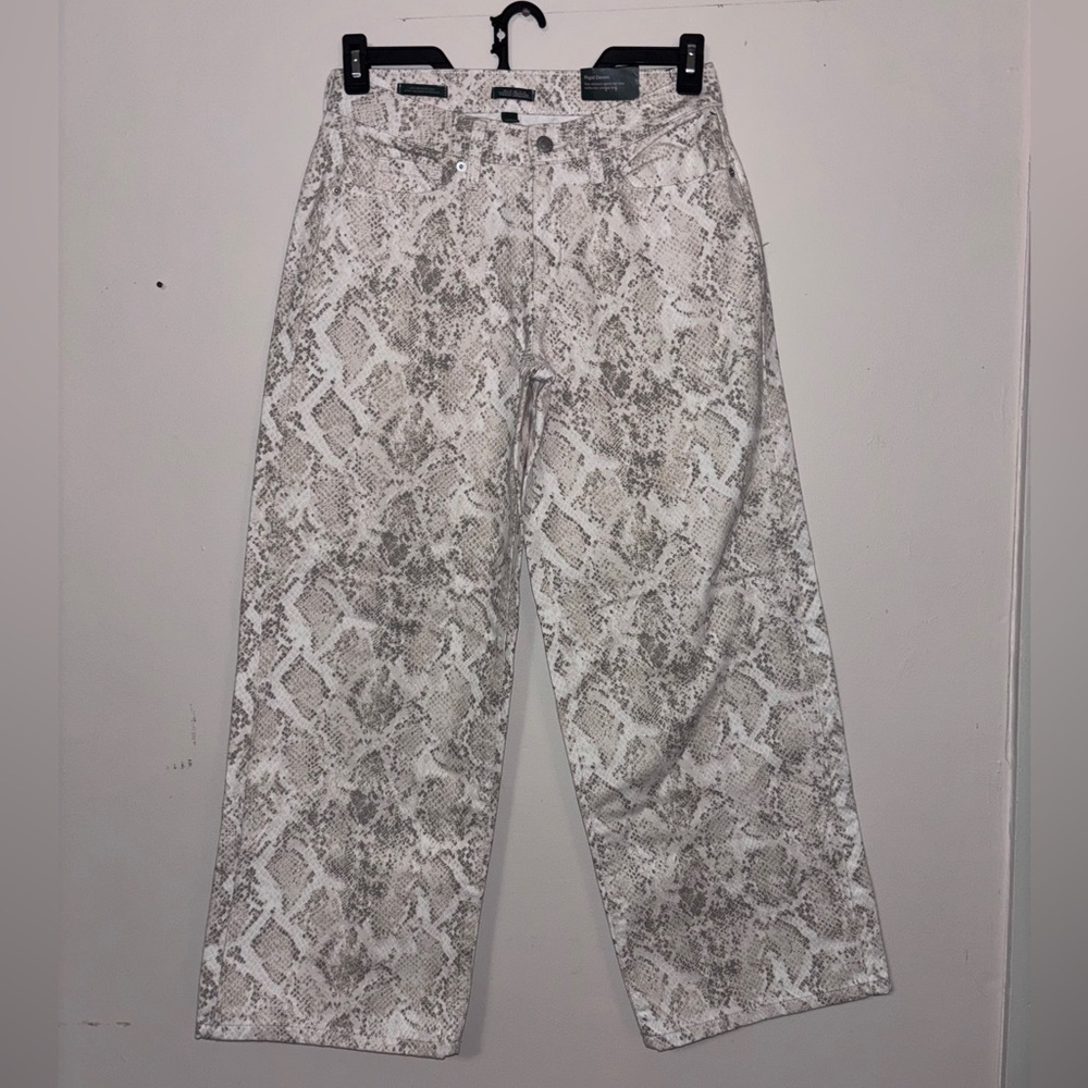 Low-Rise Baggy Jeans Snakeskin Print Rigid Denim 31 Inseam wild fable NWT